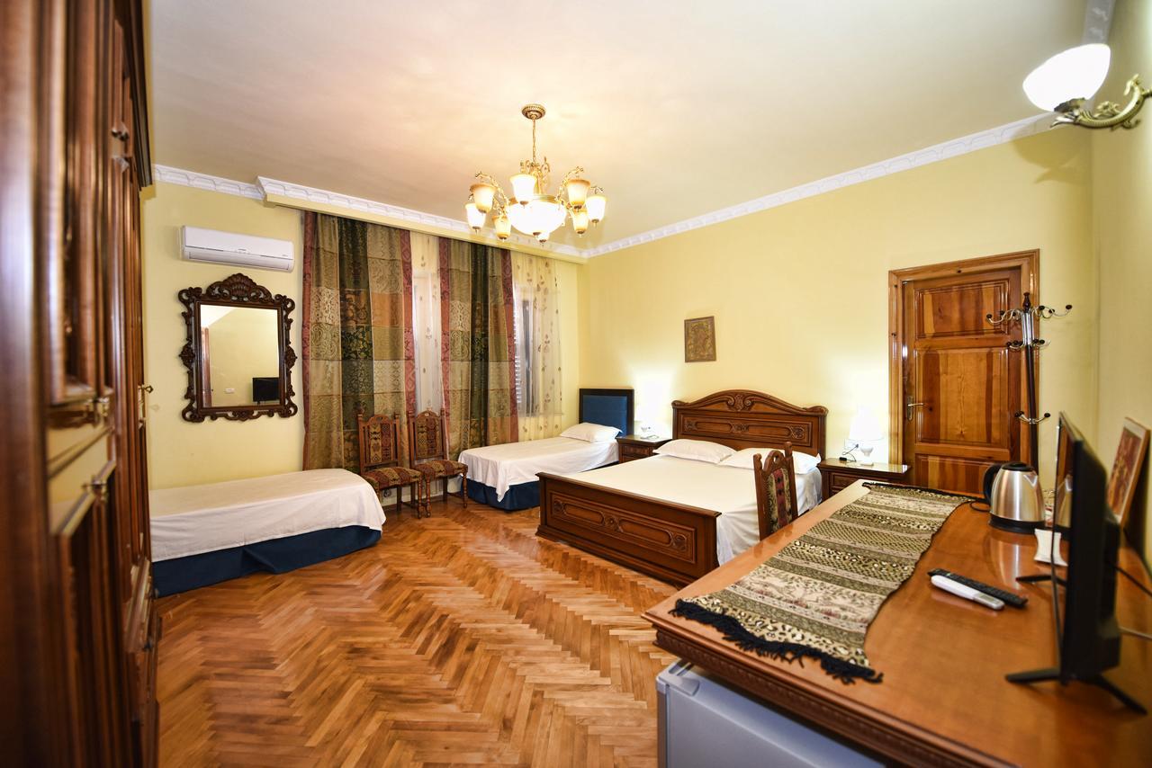 Rose Garden Hotel Shkodër Esterno foto